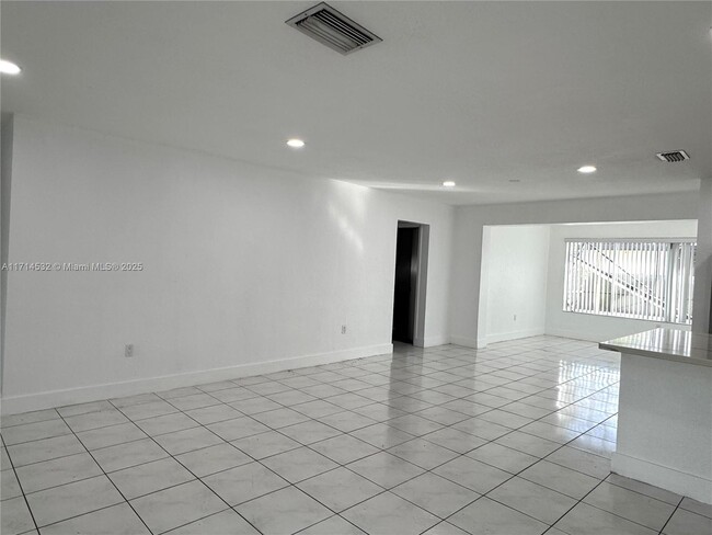 Foto del edificio - 9220 SW 54th St