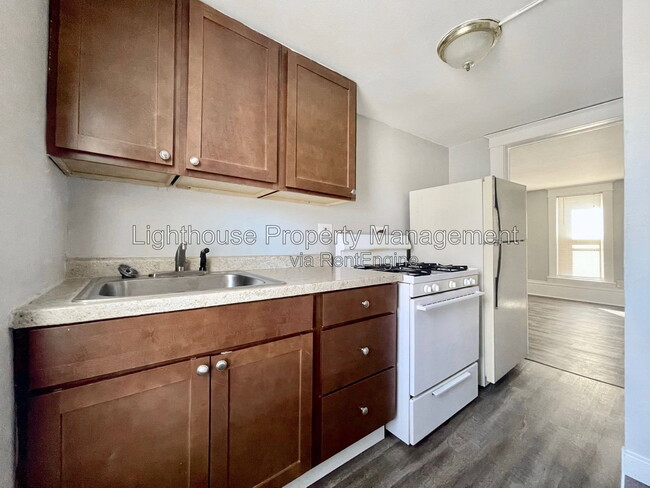 Foto del edificio - 615 Prospect Ave NE