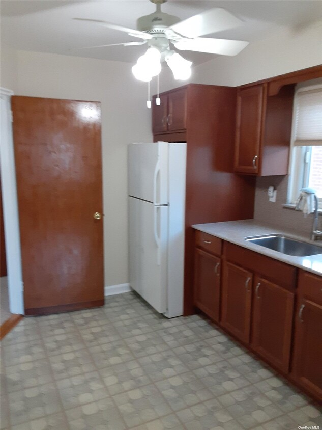 Primary Photo - 146-22-146-21 21st Ave