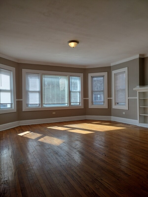 Foto del edificio - 7729 S Essex Ave