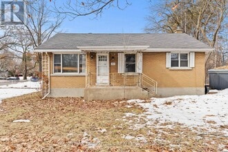 Building Photo - 1610 Alta Vista Dr