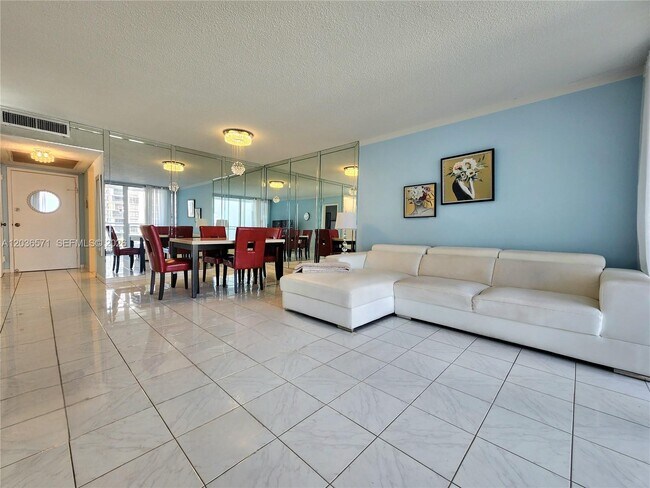 Foto del edificio - 2030 S Ocean Dr