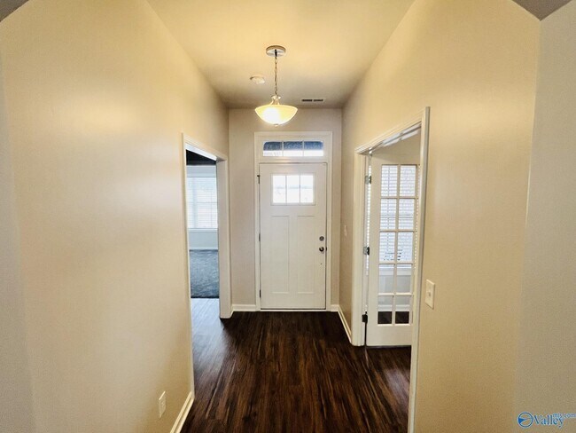 Building Photo - 292 Holt St