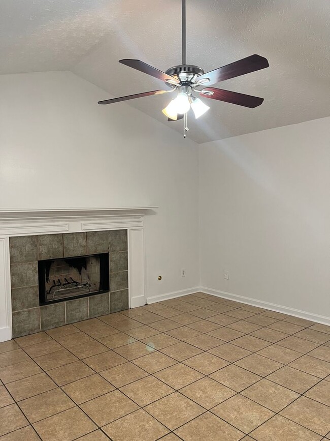 Building Photo - 5409 Sugarmill Dr