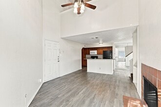Building Photo - 2BR/2.0BA Home - Dallas