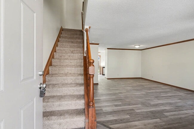 Building Photo - Updated 2BR Home Near Transit with Private Fenced Yard in Newport News