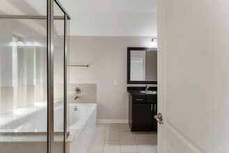 Building Photo - 31 Aventura Pl
