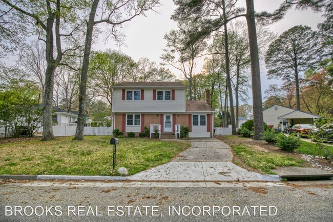 Foto del edificio - 4 br, 1.5 bath House - 102 Queen Mary Court