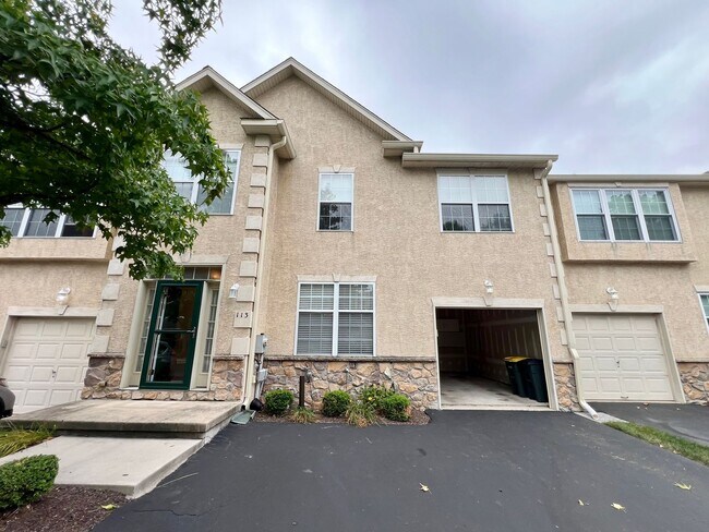 Building Photo - Stunning 3-Bedroom Townhome with Finished ...