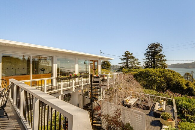 Foto del edificio - 51 Santa Rosa Ave