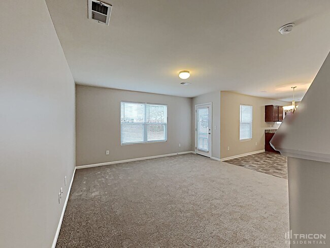 Building Photo - 117 Vermillian Dr