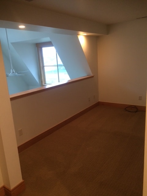 Building Photo - 1281 Stoneridge Dr