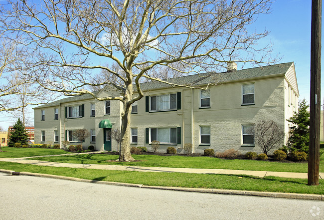 Building Photo - Euclid Meadows