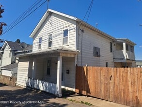 Building Photo - 625 Rosen Ct