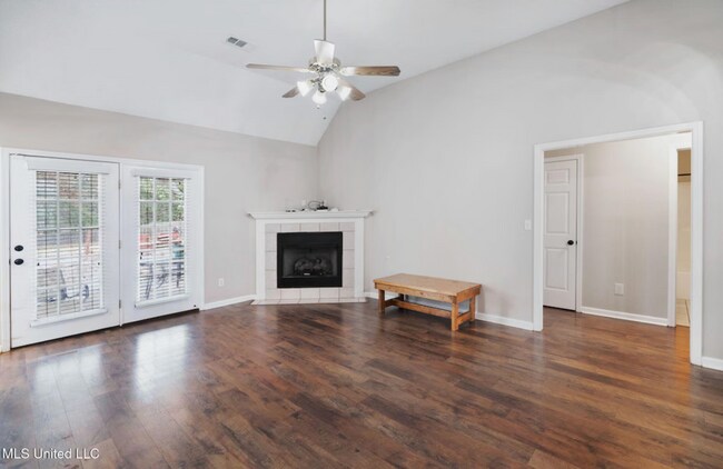 Building Photo - 1106 Fawn Dr