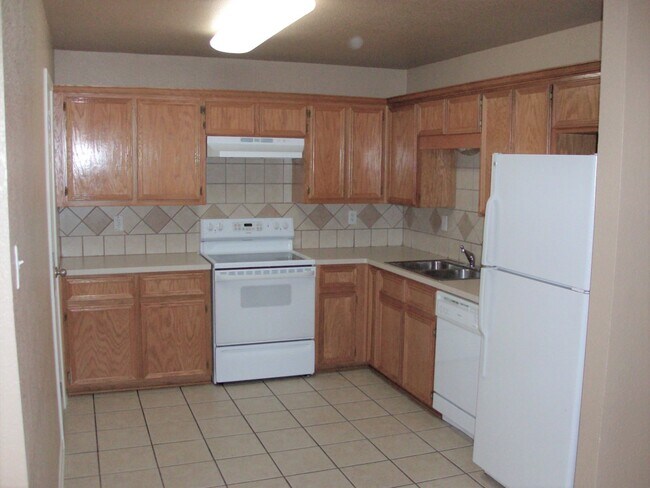 Foto del edificio - 3 Bedroom / 2 Bath Duplex – Near Fort Hood – Killeen, TX