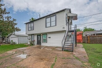 Building Photo - 2516 Craigmont St