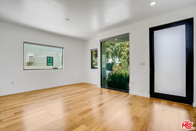 Foto del edificio - 3641 Greenwood Ave