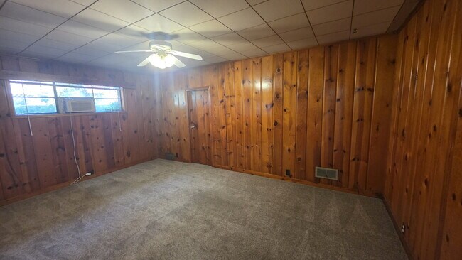 Building Photo - "Charming 1-Bedroom Duplex Retreat in Ogden – Your Cozy Haven Awaits!"
