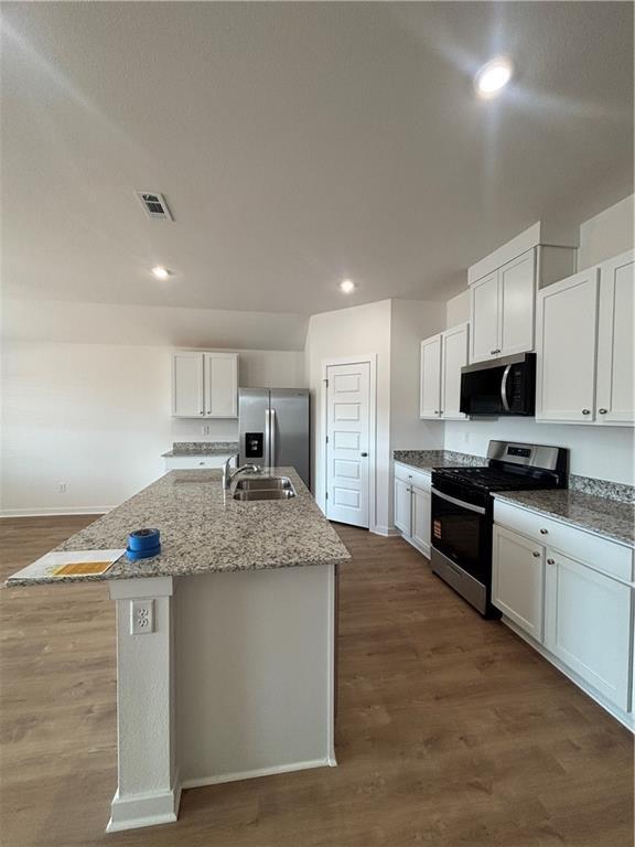 Building Photo - 3081 Laredo Ln