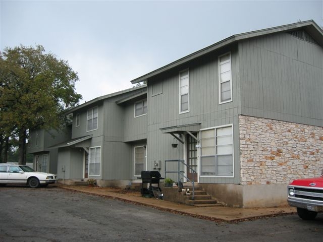 Building Photo - Bluff Manor Apartments