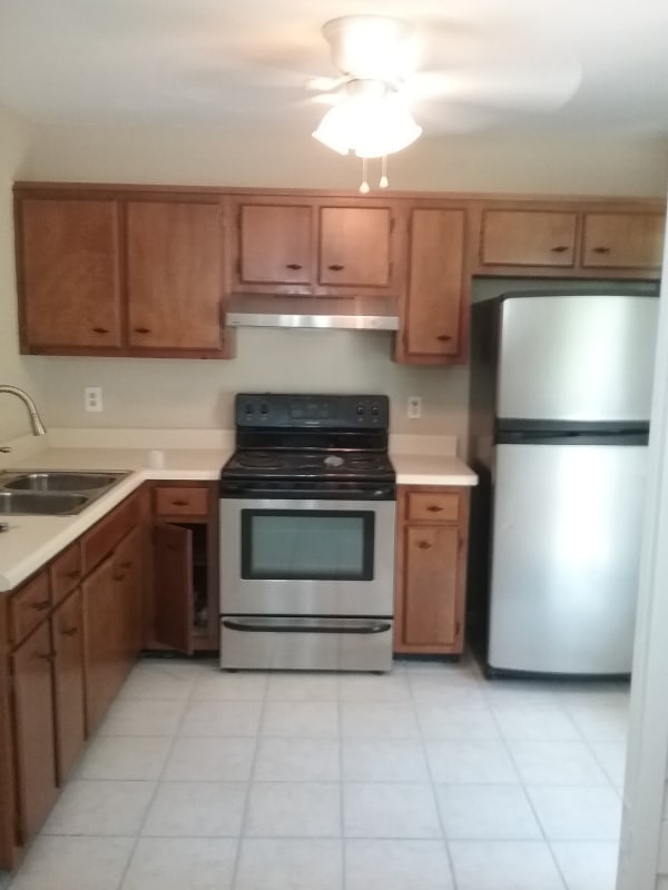 Building Photo - 3018 Conviser Dr