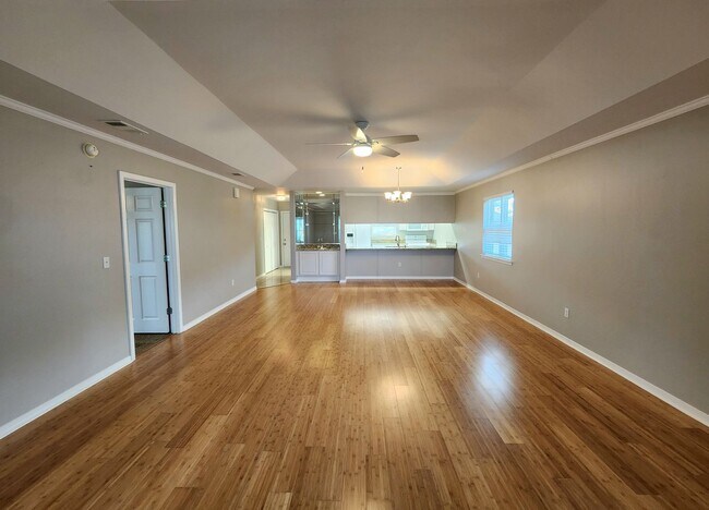 Building Photo - 2/2 Home in Lakeview Villas!