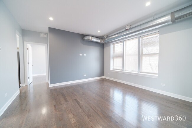 Foto del edificio - 4658 N Albany Ave