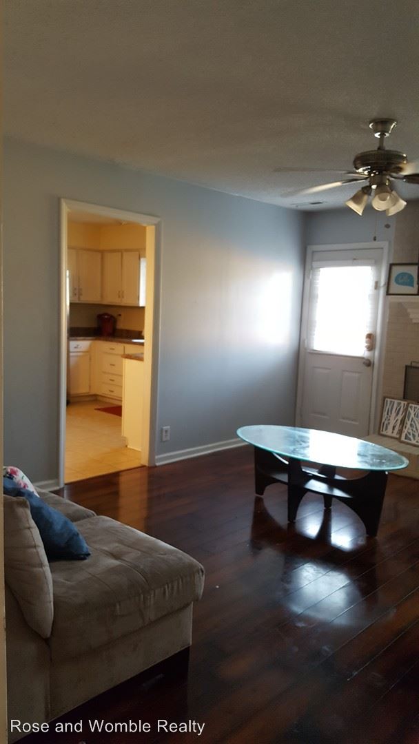 Foto del edificio - 4024 Lombard Dr