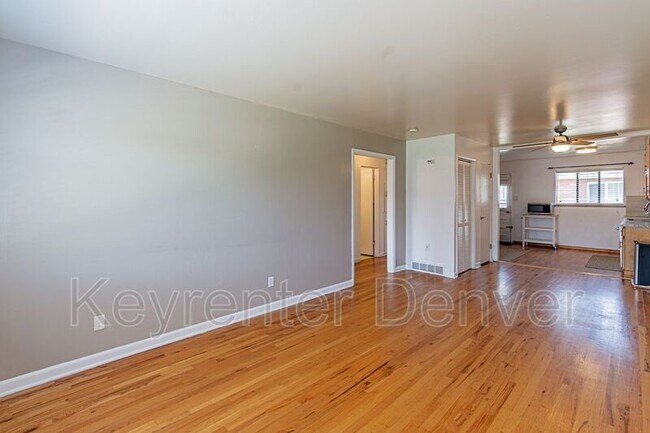 Foto del edificio - 1341 S Grant St