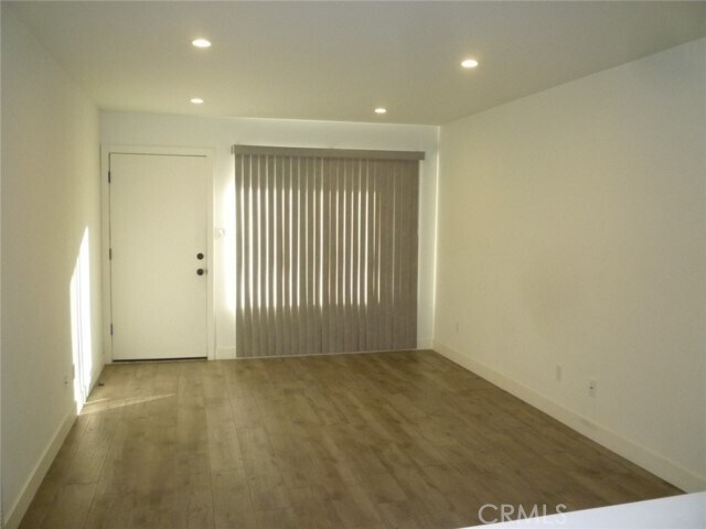 Building Photo - 16417 Denker Ave