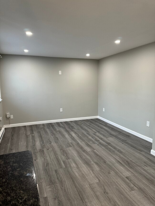 Foto del edificio - 337 King Philip St