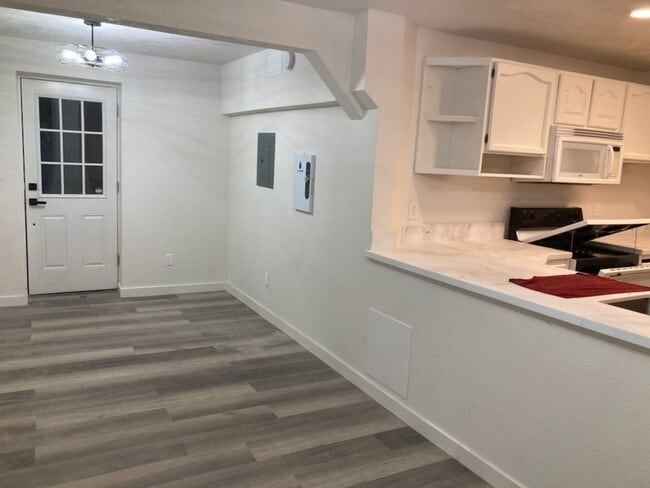Building Photo - 1026 N 1100 W