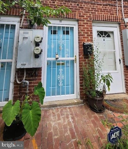 Building Photo - 1422 W Street SE Unit 2