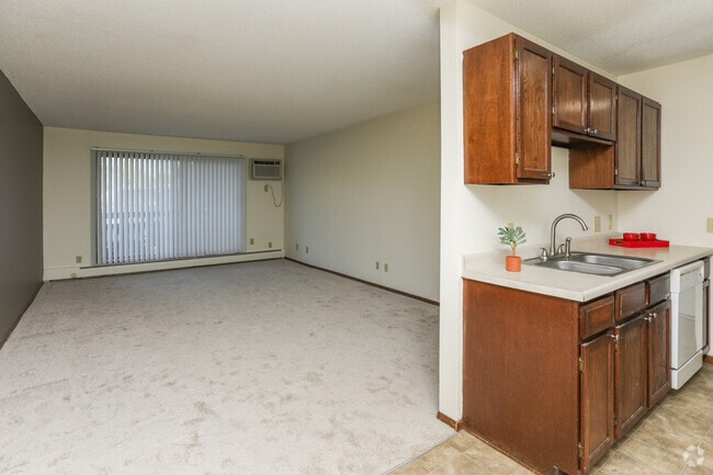 1BR, 1BA - 782SF - Shadow Green Apartments