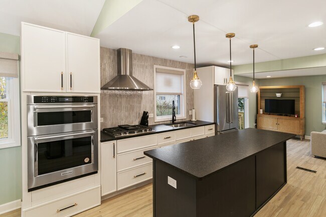 Foto del edificio - 635 E Prairie Ave