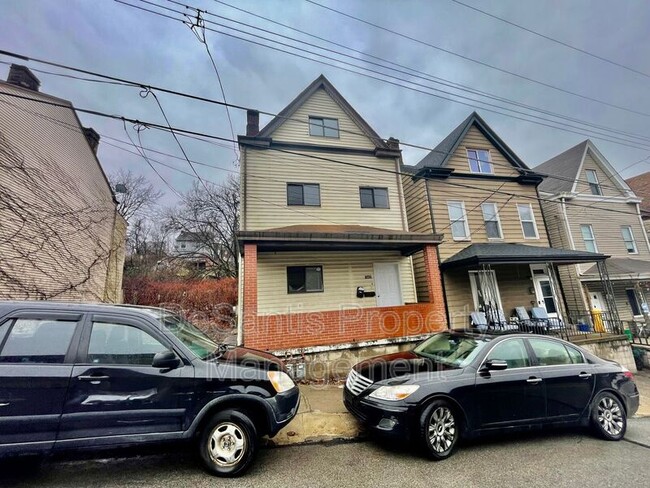 Building Photo - 2903 Stayton St