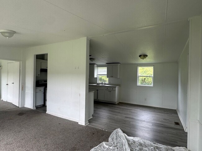 Foto del edificio - 6245 Speights Chapel Rd