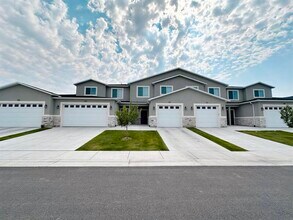 Building Photo - 250 1200 S