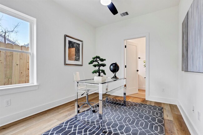 Foto del edificio - 4703 Oats St