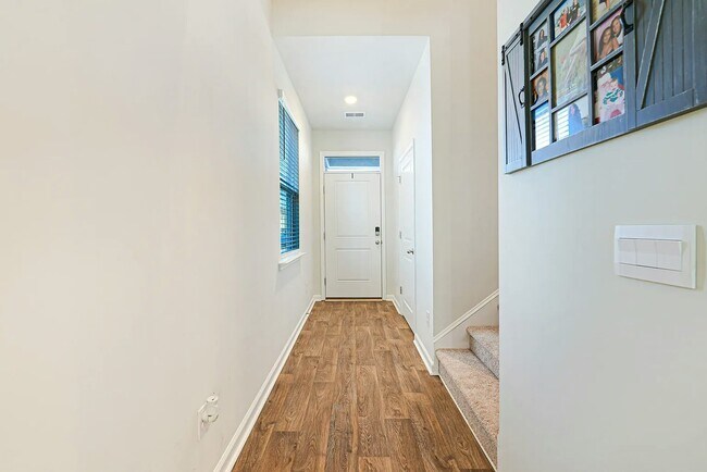 Foto del edificio - 314 Black Birch Dr
