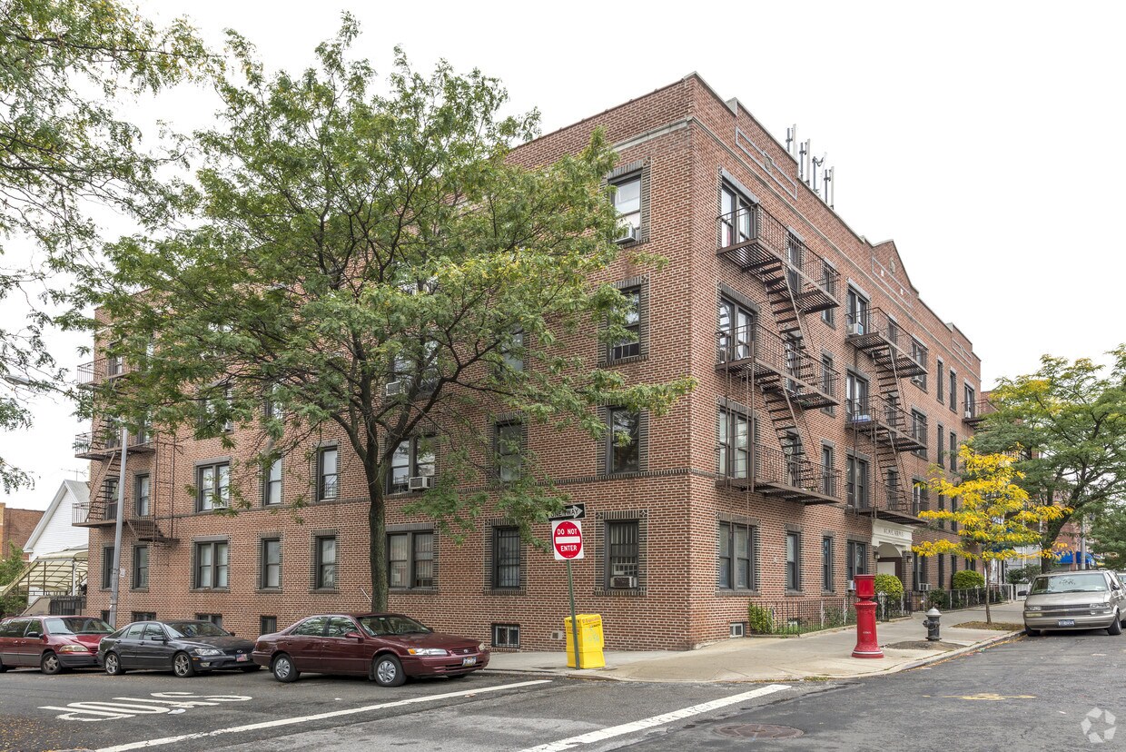 Primary Photo - 6614 Woodside Ave