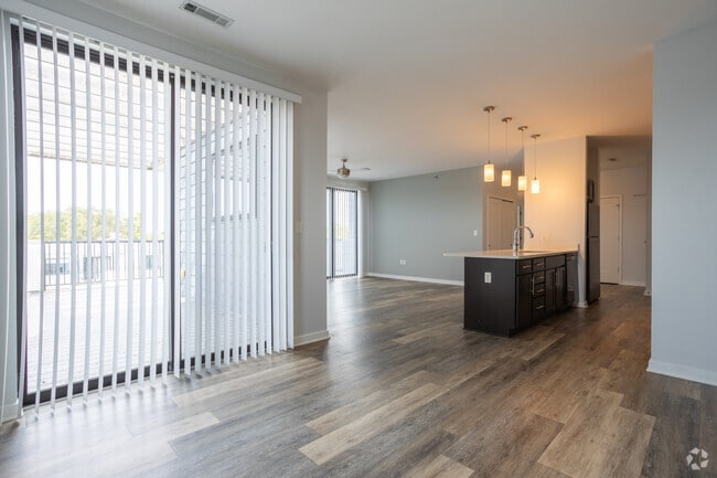 Interior Photo - River Rock Apartments