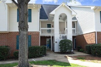 Building Photo - 521 Renshaw Ct