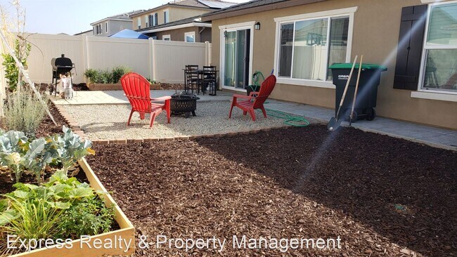 Building Photo - 3 br, 2 bath House - 2410 Wild Oak