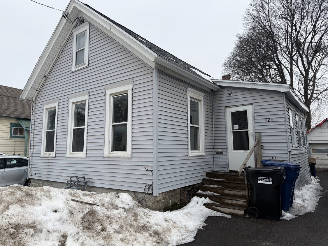 Photo - Schiller Ave 121