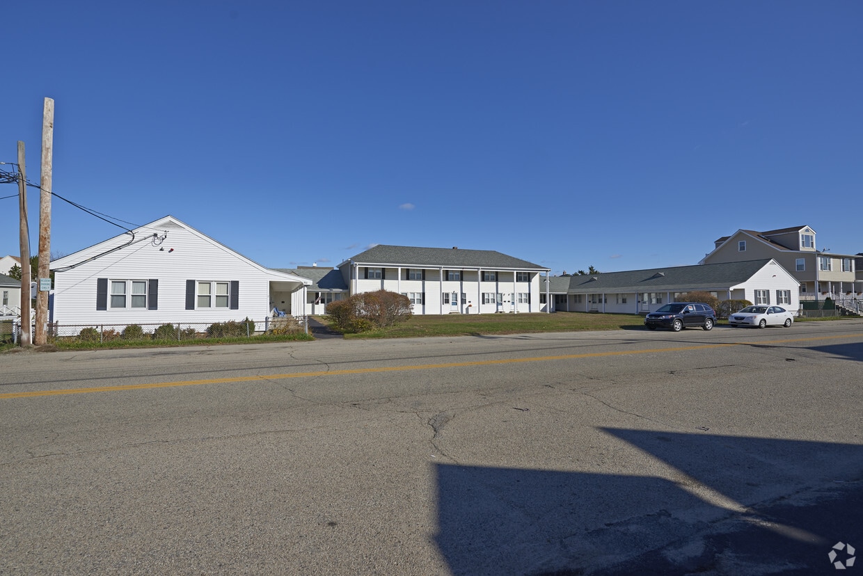 Building Photo - 80 Samoset Ave
