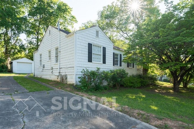 Building Photo - 768 79th Pl S