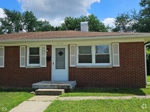 Building Photo - 5541 E 40th St