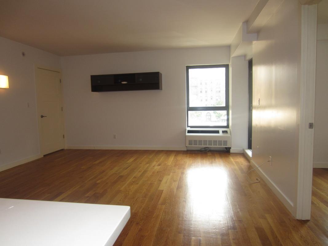 Living Room - 2201 Caton Ave